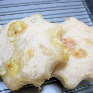 オニオンチーズパン